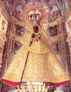Santuario de la Virgen de Guadalupe, Cáceres, España. Aquí se venera a la Virgen mucho antes que se apareciera en México. A Ella acudió Sta. Teresa para pedir por sus hermanos.